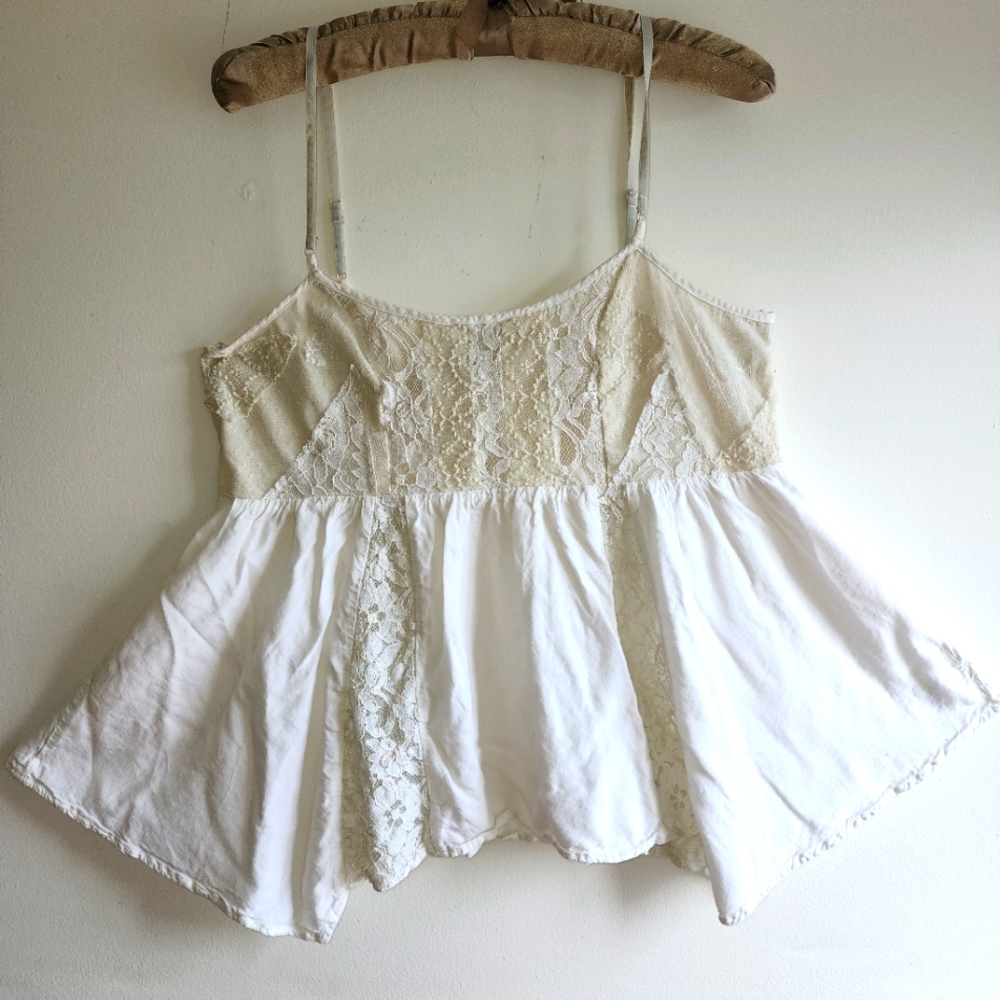 American Eagle Outfitters Ivory and White Lace Camisole